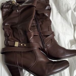 White Mountain brown slouch boots size 7 1/2